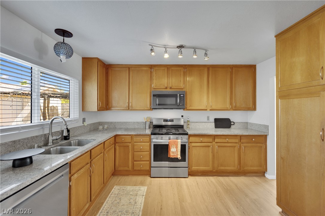 8283 Hidden Hills Drive Property Photo 4
