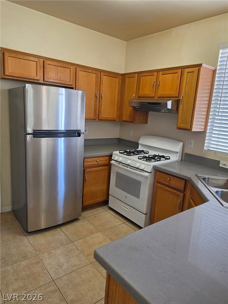 96 Beaver Falls Avenue Property Photo 6