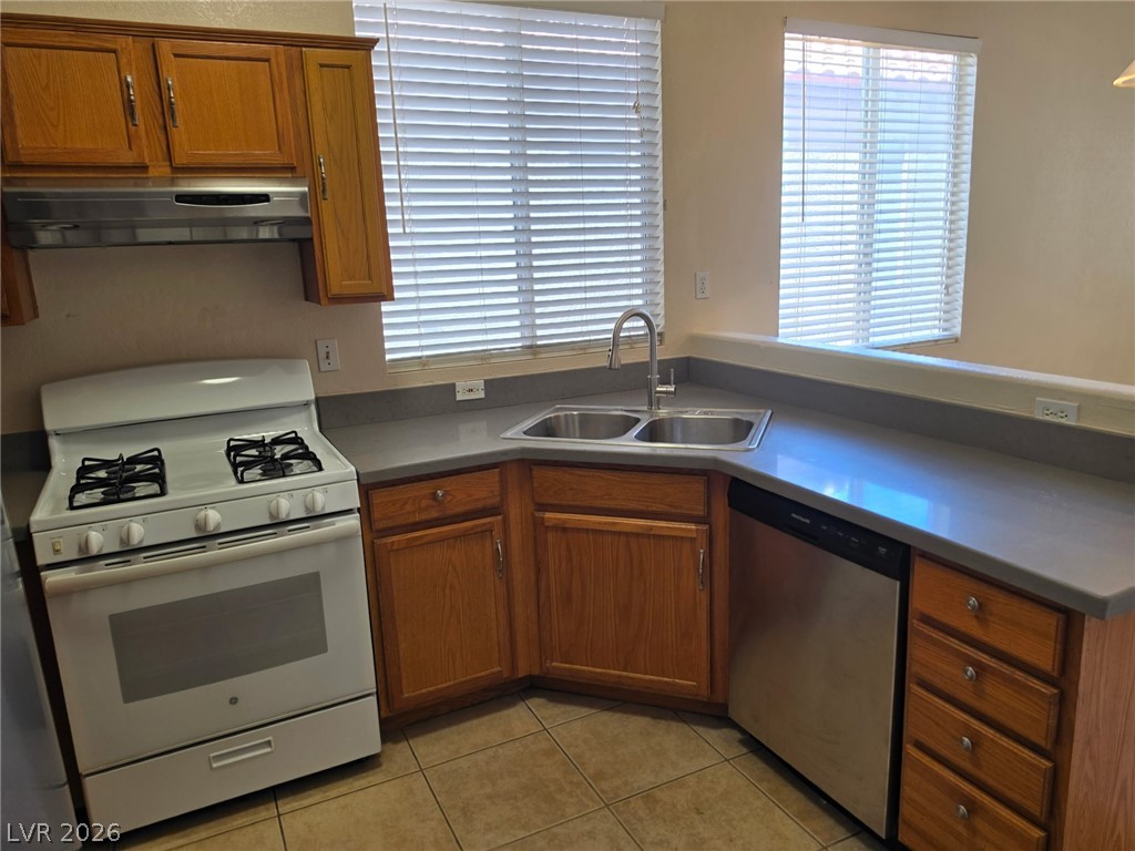 96 Beaver Falls Avenue Property Photo 7