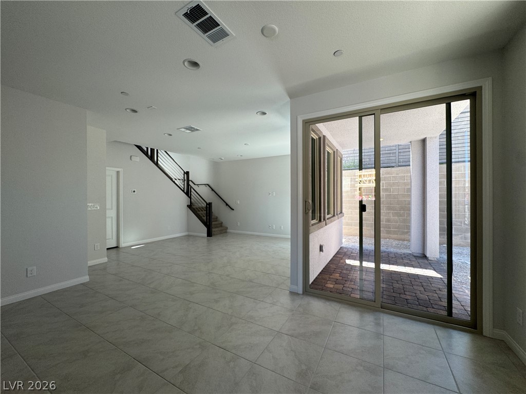 1823 Passerine Street Property Photo 9