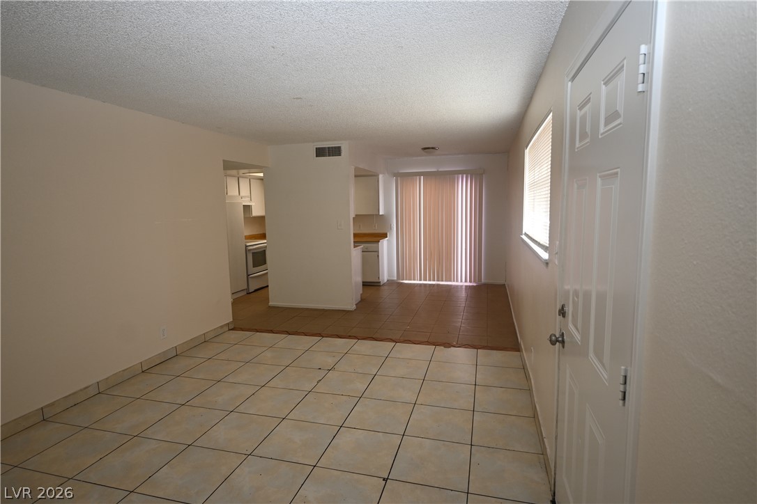 2301 Stewart Avenue A Property Photo 6