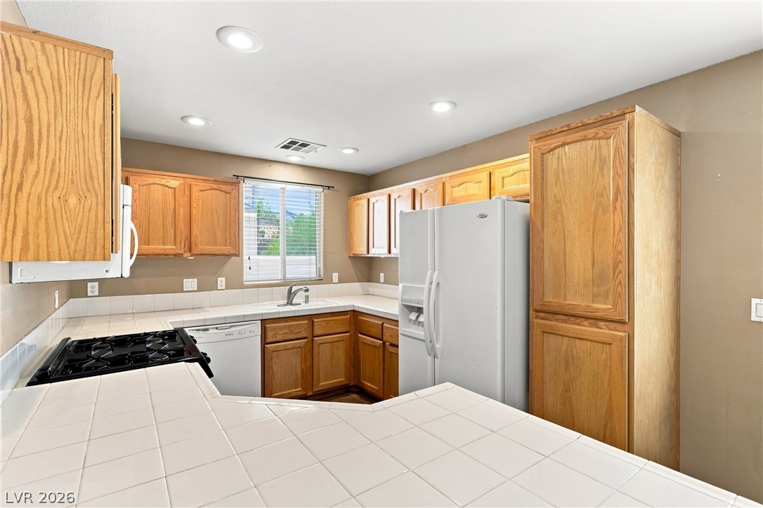 7223 Dicentra Road Property Photo 9