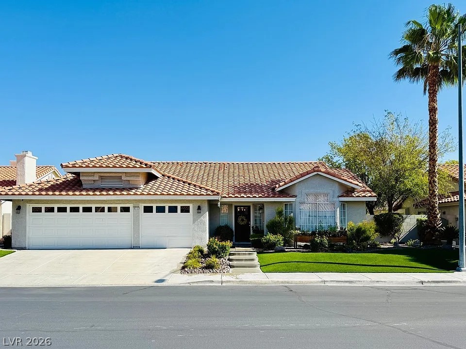 8212 Arch Bay Lane Property Photo 1