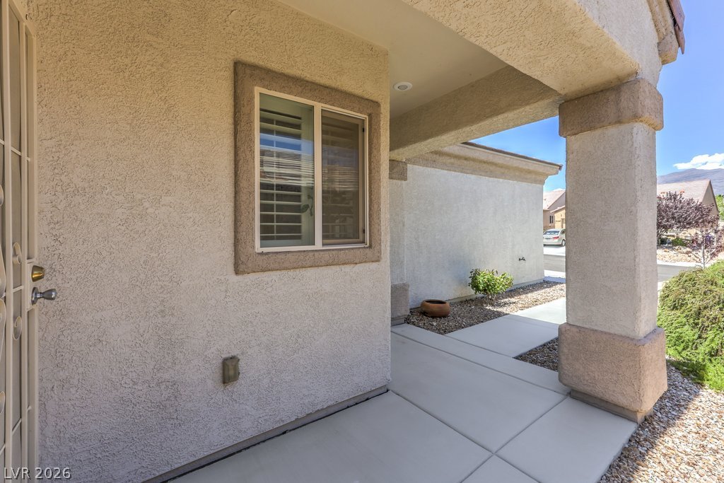 2921 Ivorybill Way Property Photo 4