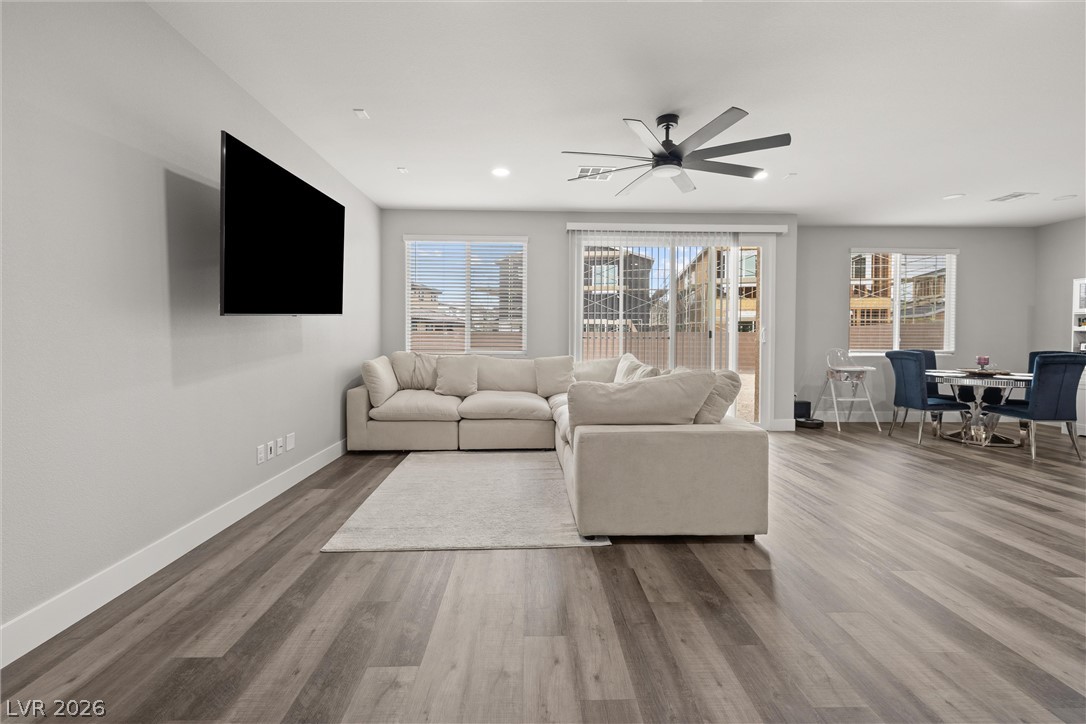 1185 Dre Harbor Place Property Photo 3