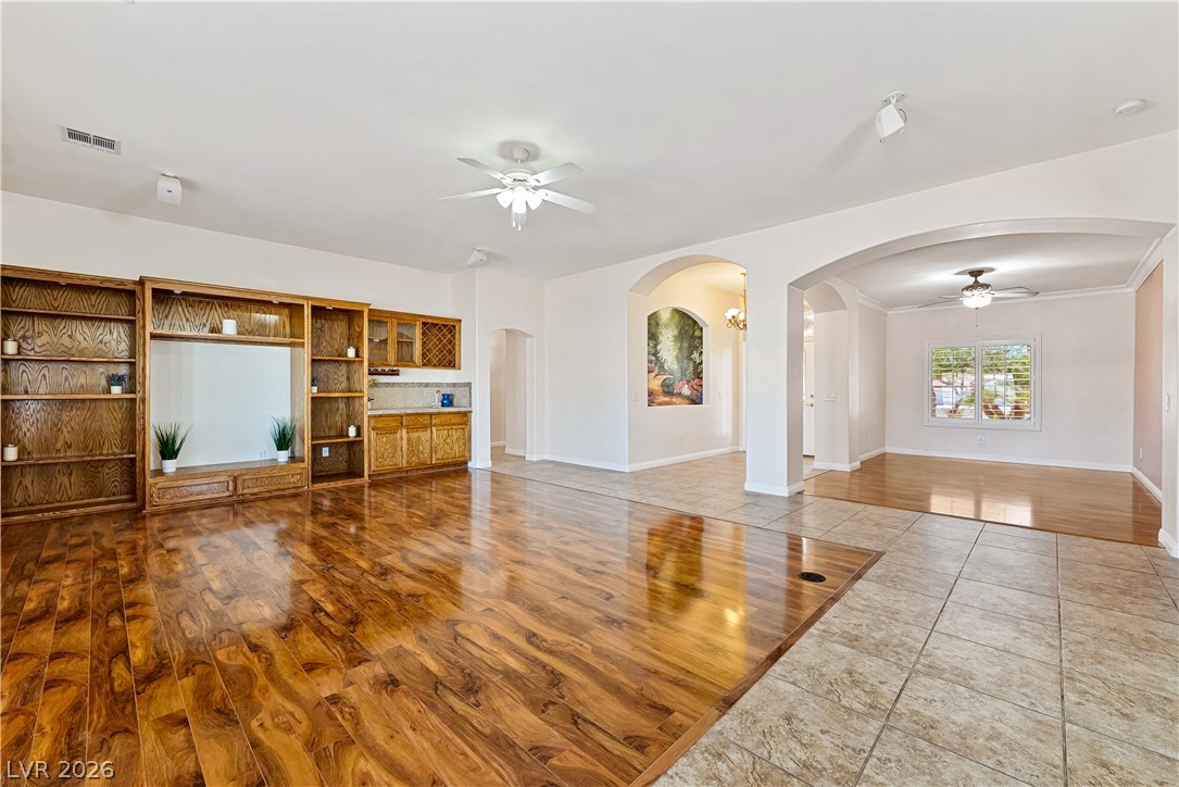 2201 Valentine Avenue Property Photo 4