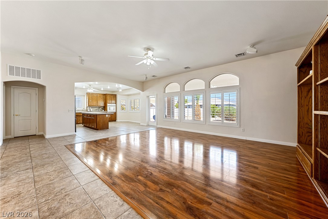 2201 Valentine Avenue Property Photo 6