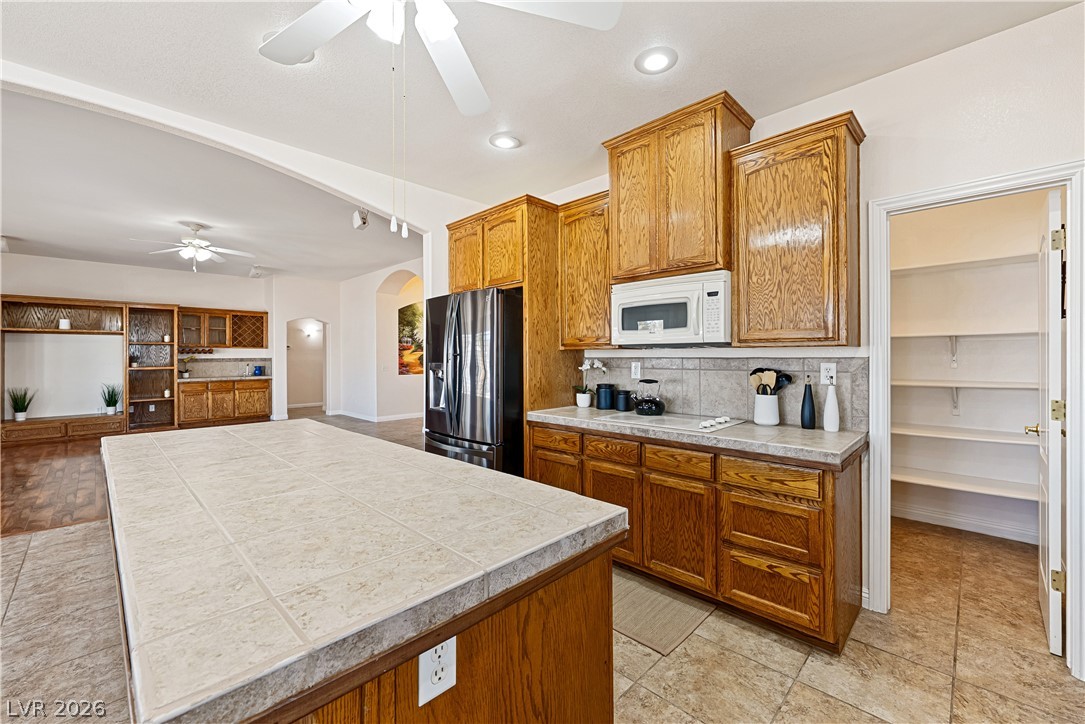 2201 Valentine Avenue Property Photo 17