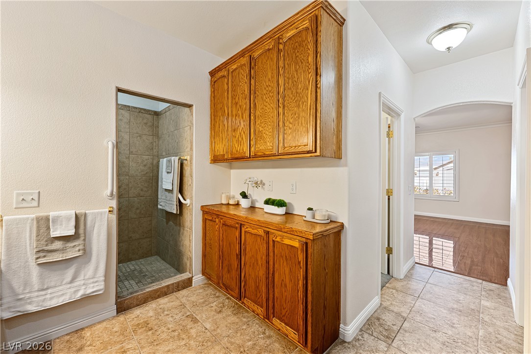 2201 Valentine Avenue Property Photo 28