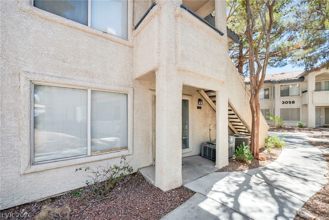 3060 Tarpon Drive 102 Property Photo 2