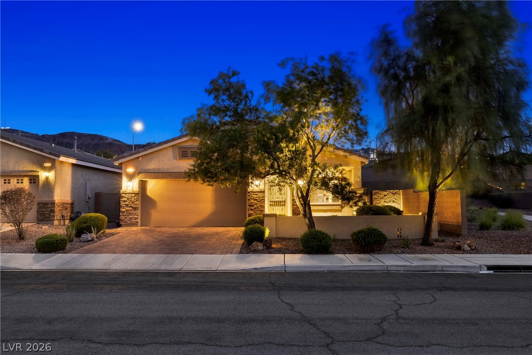 853 Maybole Avenue Property Photo
