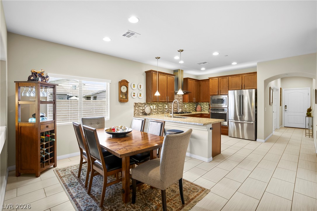 853 Maybole Avenue Property Photo 8