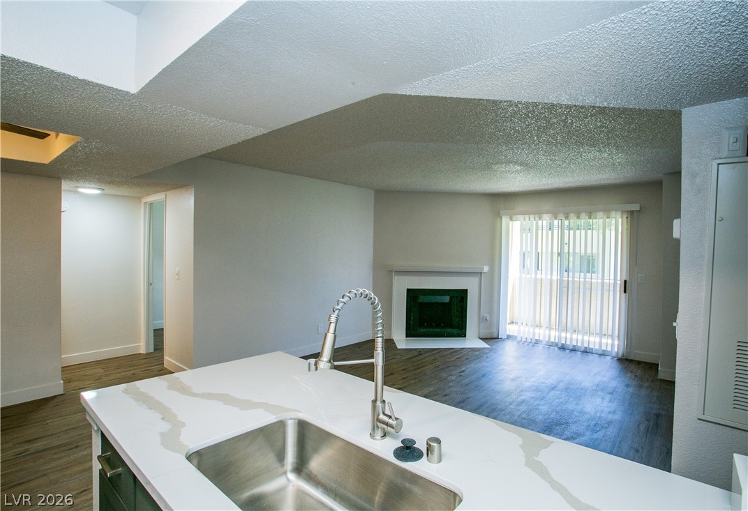 6701 Del Rey Ave Avenue 228 Property Photo 3