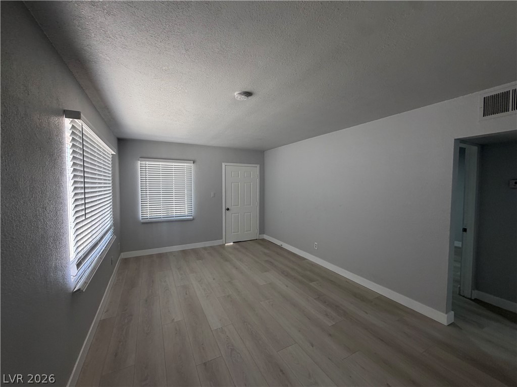 2111 Stewart Avenue A Property Photo 9
