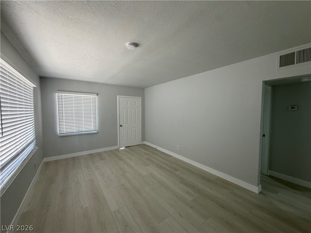 2111 Stewart Avenue A Property Photo 10