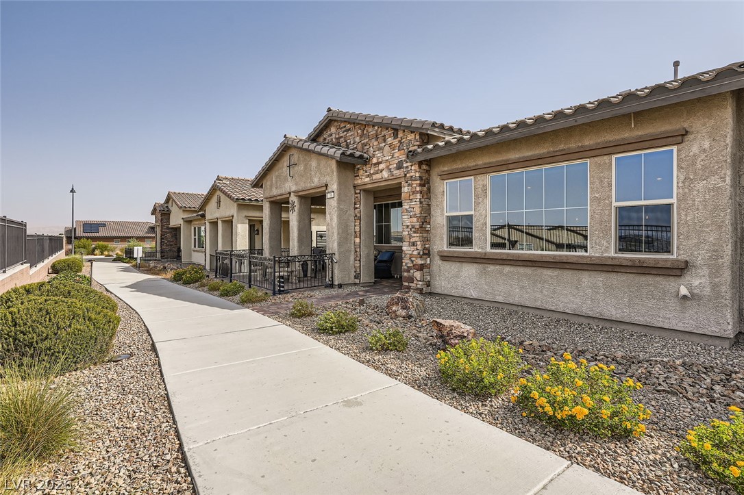 738 Purple Knoll Walk Property Photo 49