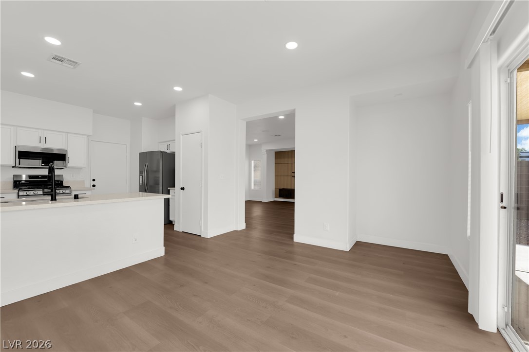 8821 Winter Sky Avenue Property Photo 16