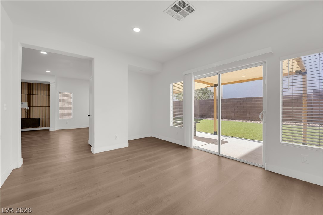 8821 Winter Sky Avenue Property Photo 17