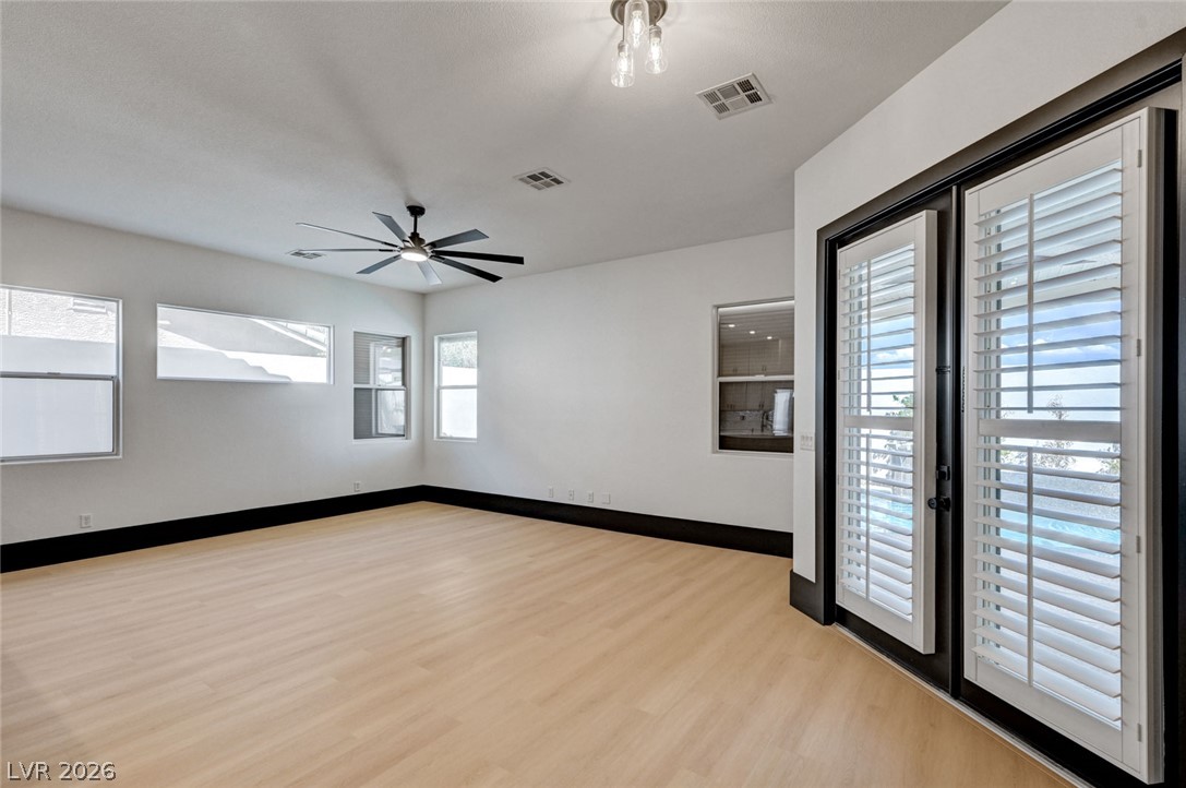 1028 Triumphant Street Property Photo 32