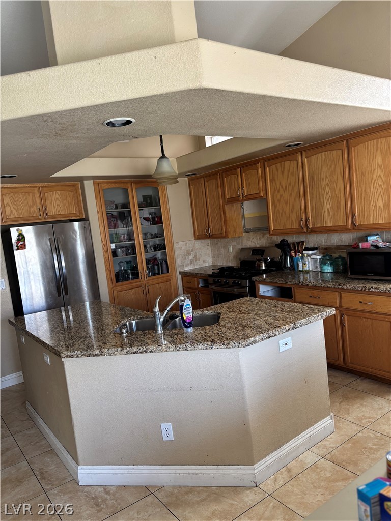 3609 Misty Falls Street Property Photo 2