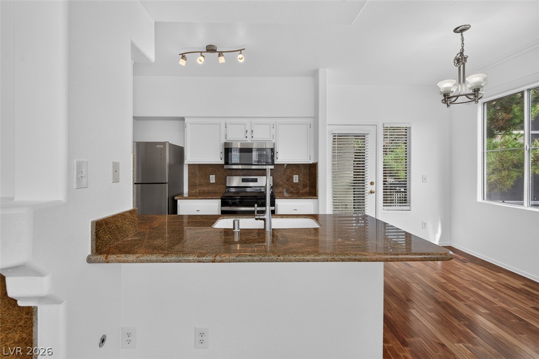 9050 West Warm Springs Road 2046 Property Photo 17