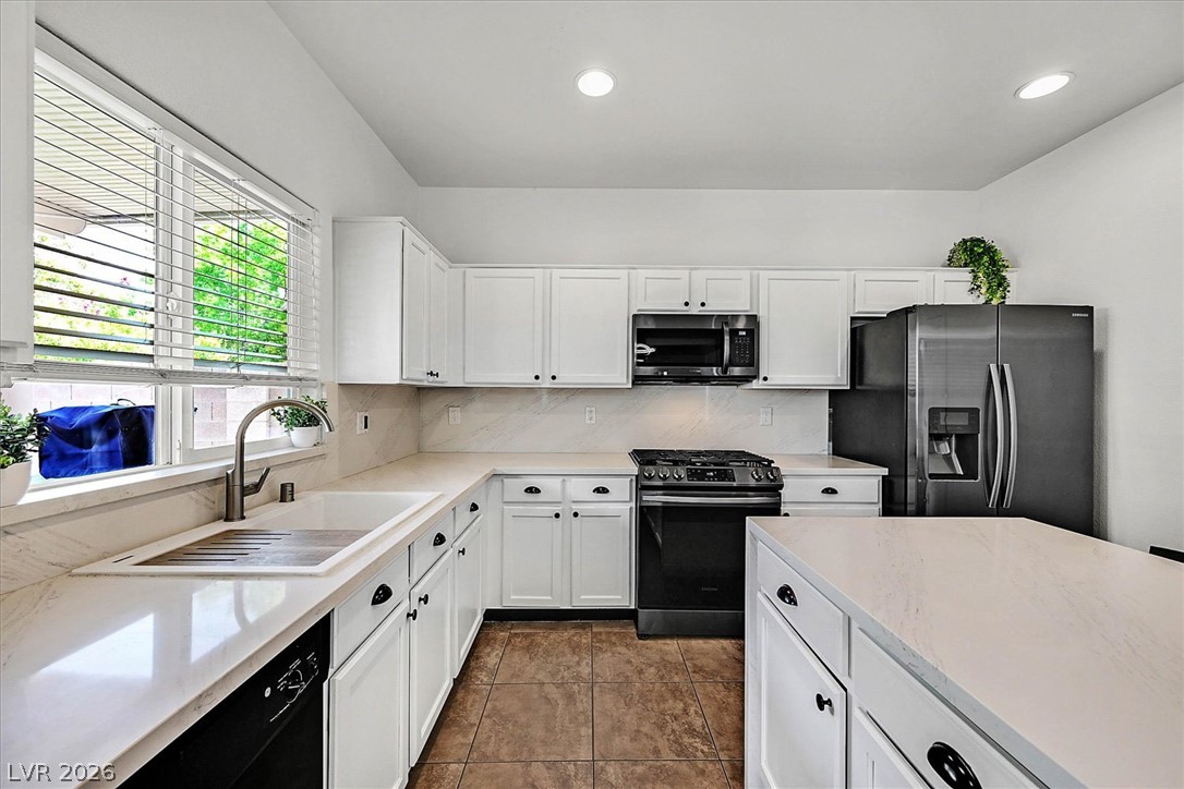 10140 Iron Wood Peak Avenue Property Photo 10
