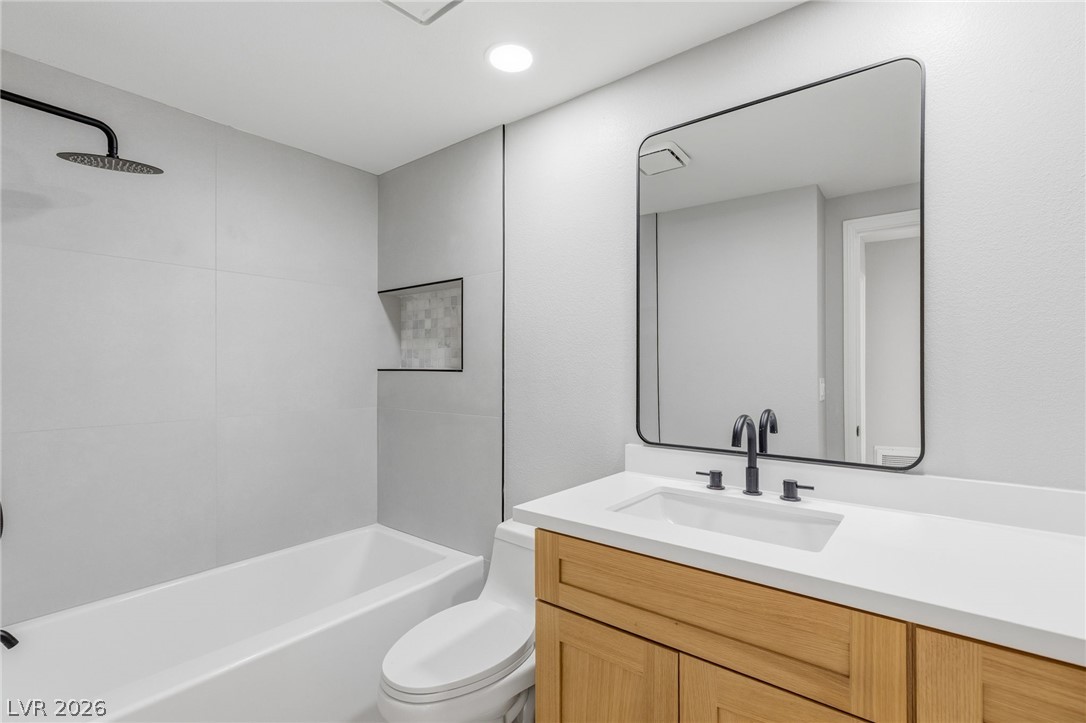 9725 Cascade Falls Avenue Property Photo 28