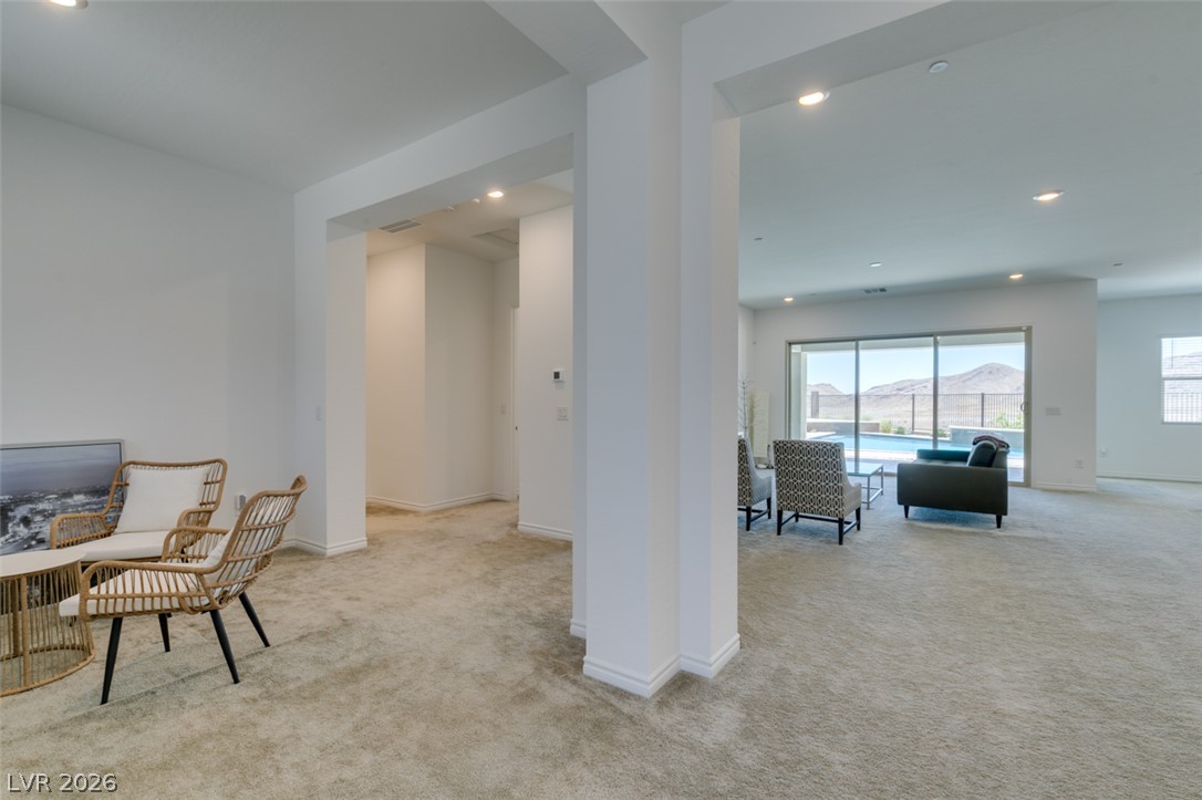 988 Edinburgh Fields Court Property Photo 6