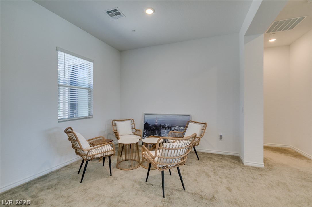 988 Edinburgh Fields Court Property Photo 8