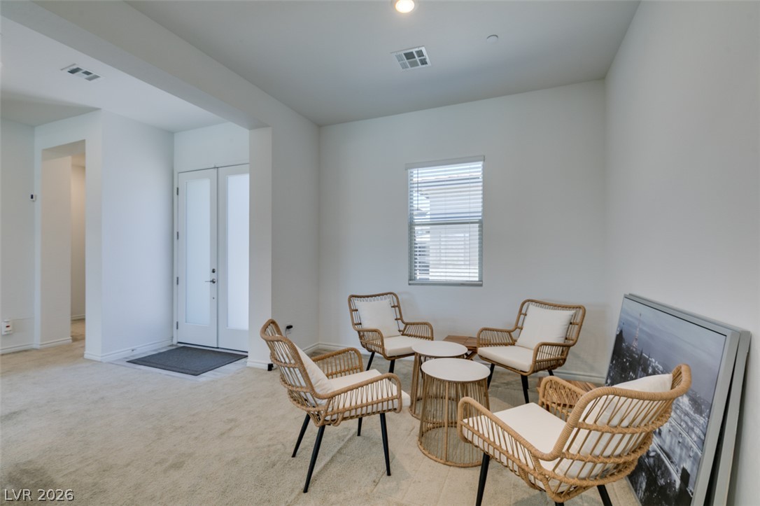 988 Edinburgh Fields Court Property Photo 12