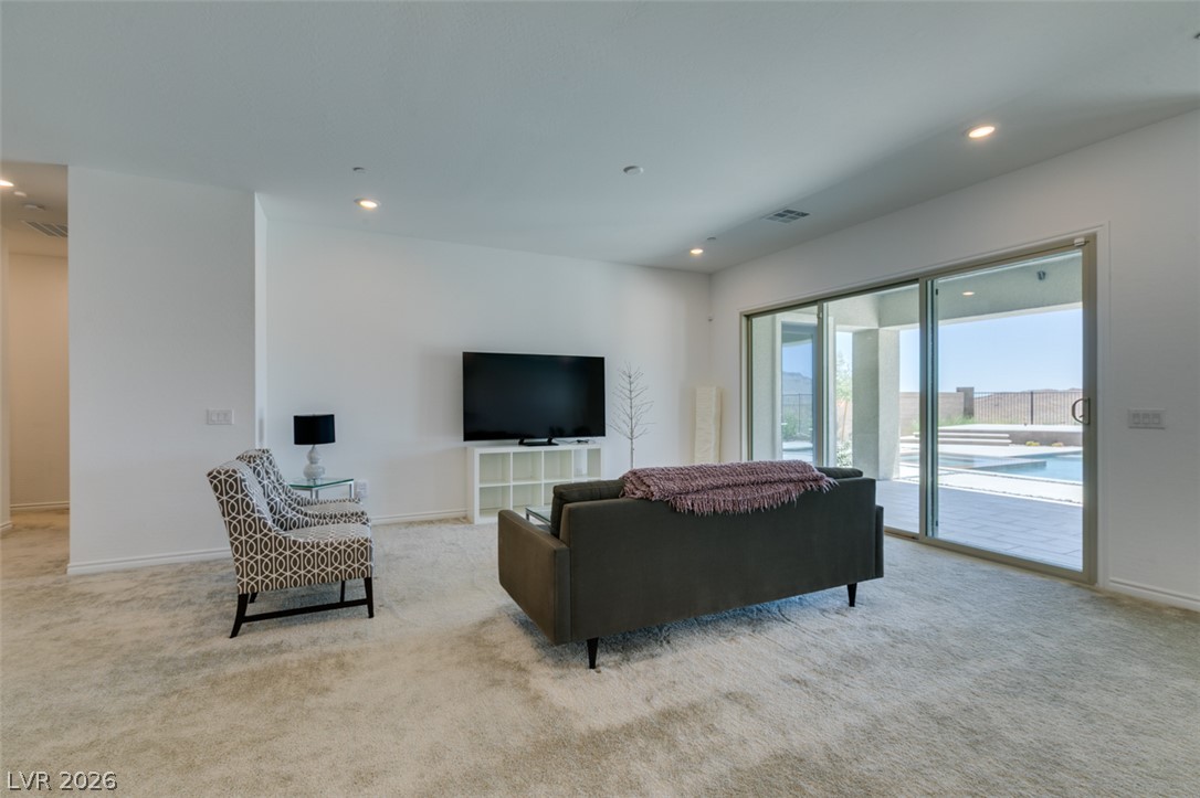 988 Edinburgh Fields Court Property Photo 18