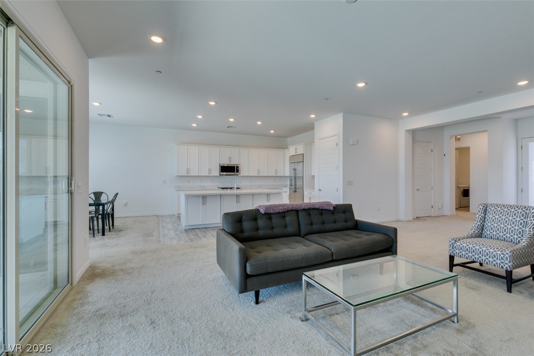 988 Edinburgh Fields Court Property Photo 24