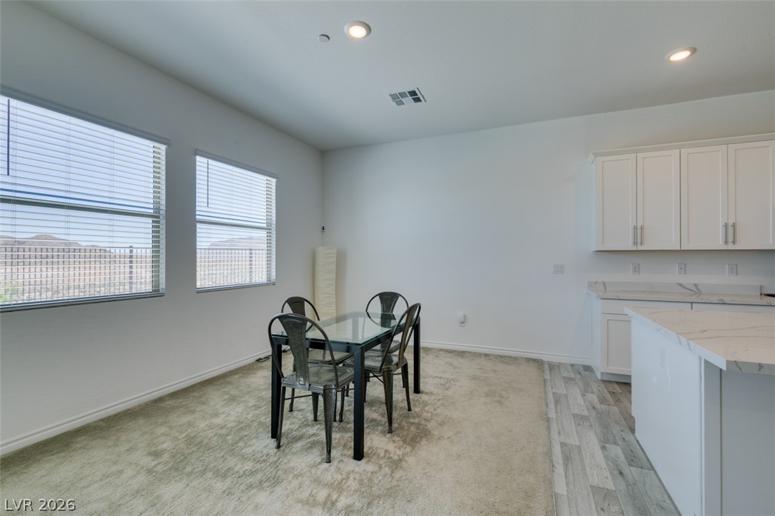 988 Edinburgh Fields Court Property Photo 25
