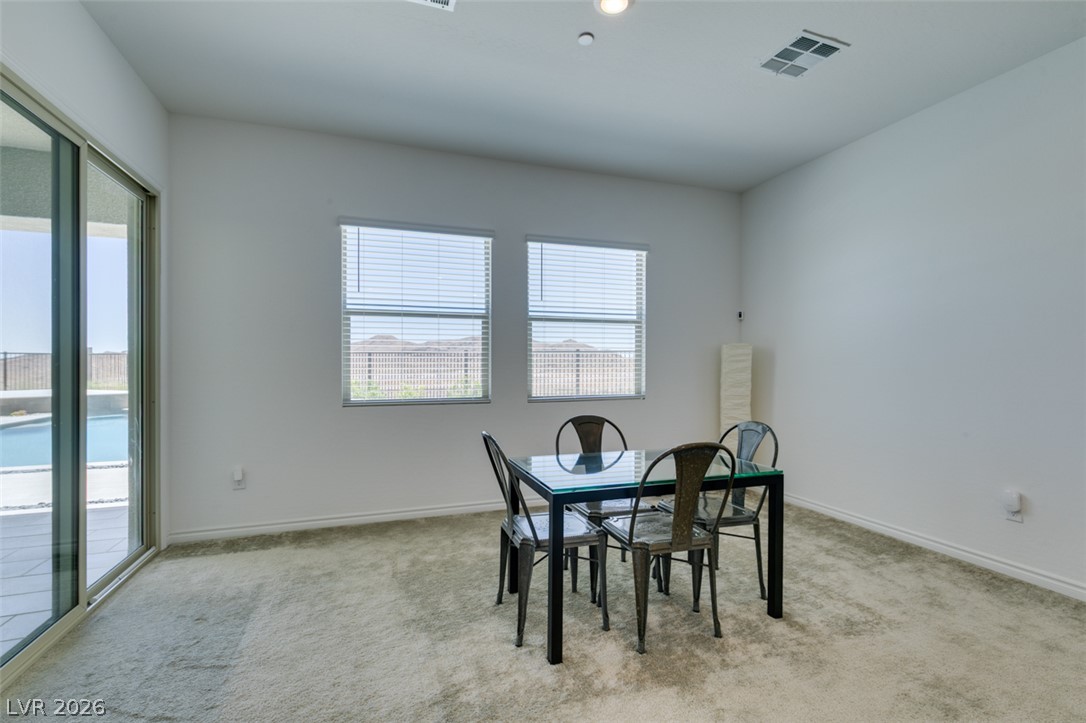 988 Edinburgh Fields Court Property Photo 26