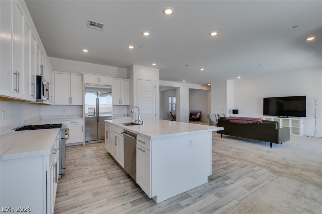988 Edinburgh Fields Court Property Photo 32