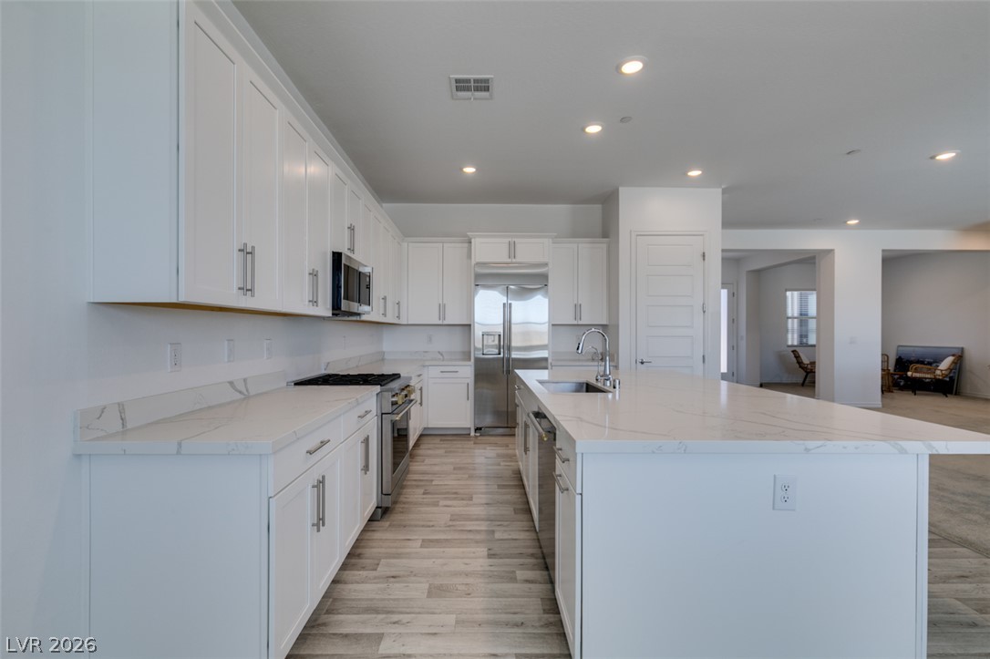 988 Edinburgh Fields Court Property Photo 33