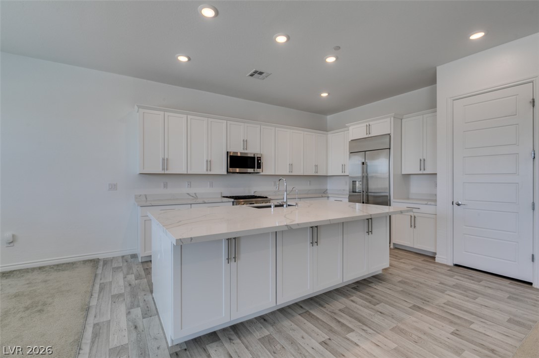 988 Edinburgh Fields Court Property Photo 34