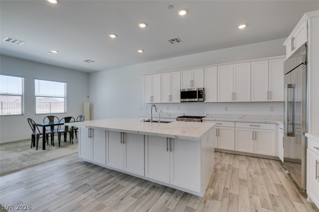 988 Edinburgh Fields Court Property Photo 36