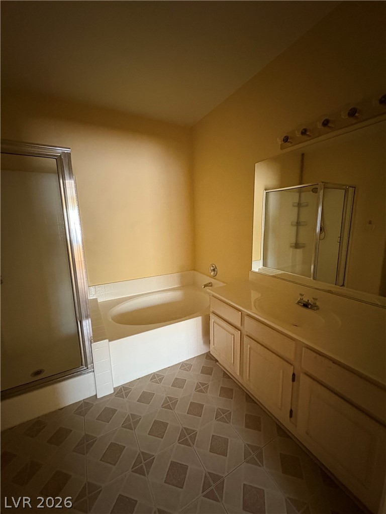 855 North Stephanie Street 914 Property Photo 10