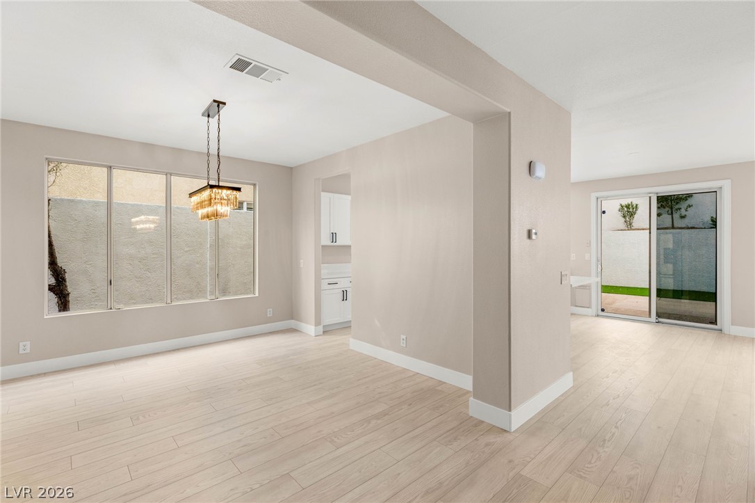 1870 Desert Forest Way Property Photo 13