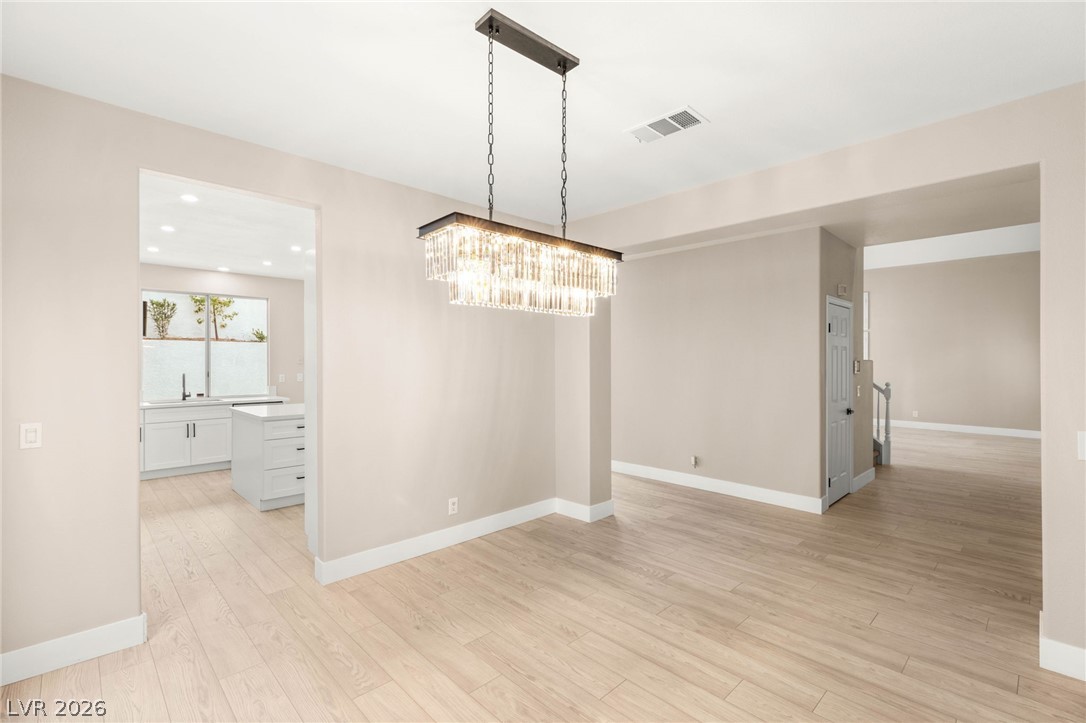 1870 Desert Forest Way Property Photo 14
