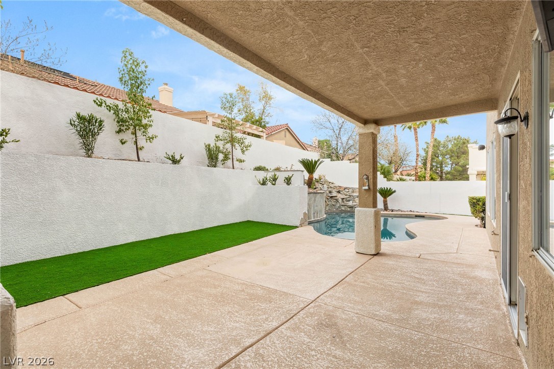 1870 Desert Forest Way Property Photo 33