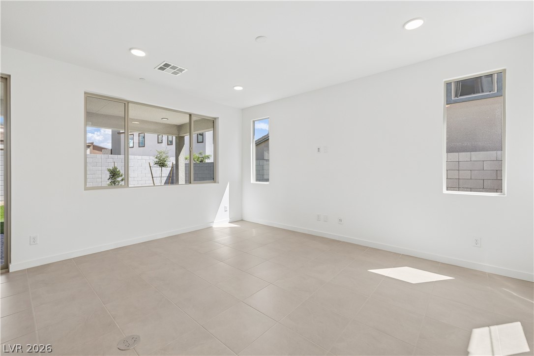 10432 Radley Avenue Property Photo 5