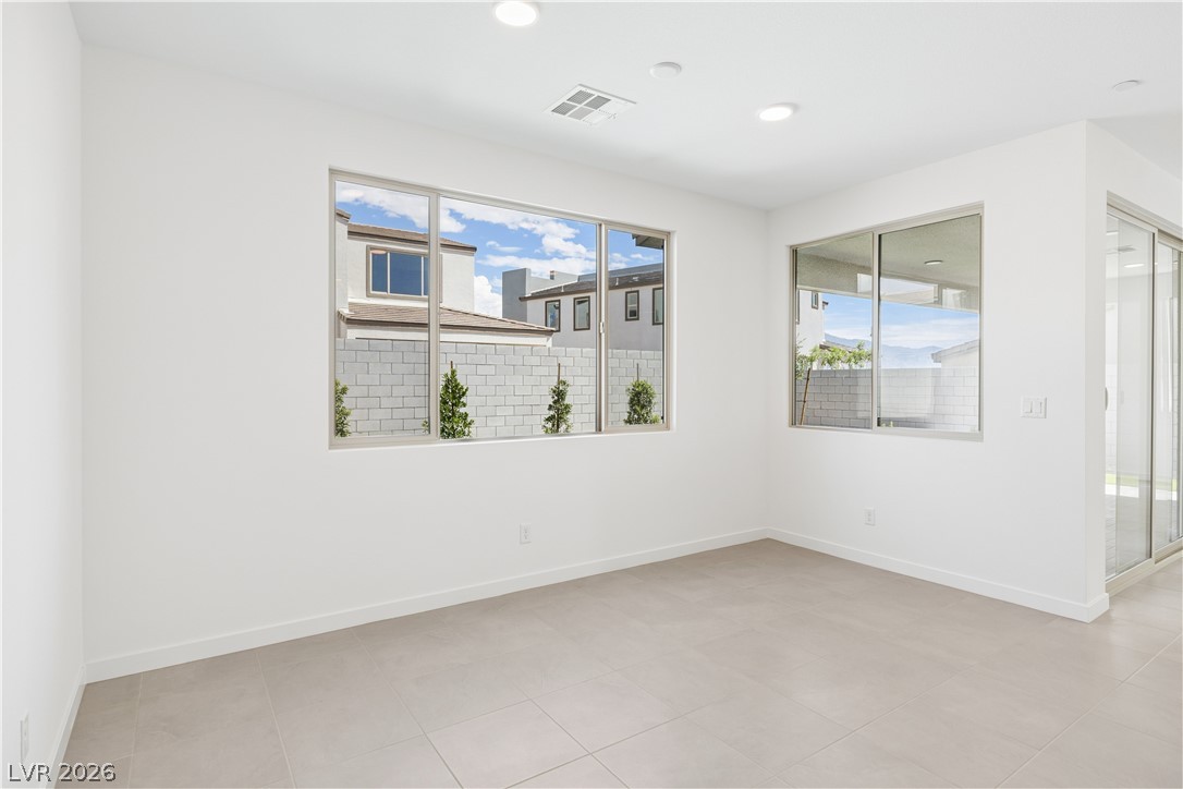 10432 Radley Avenue Property Photo 8