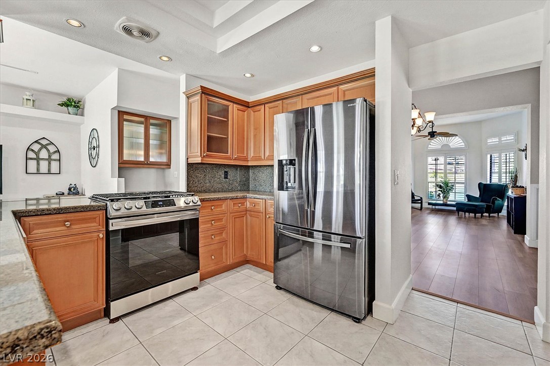 5520 Singing Hills Drive Property Photo 17
