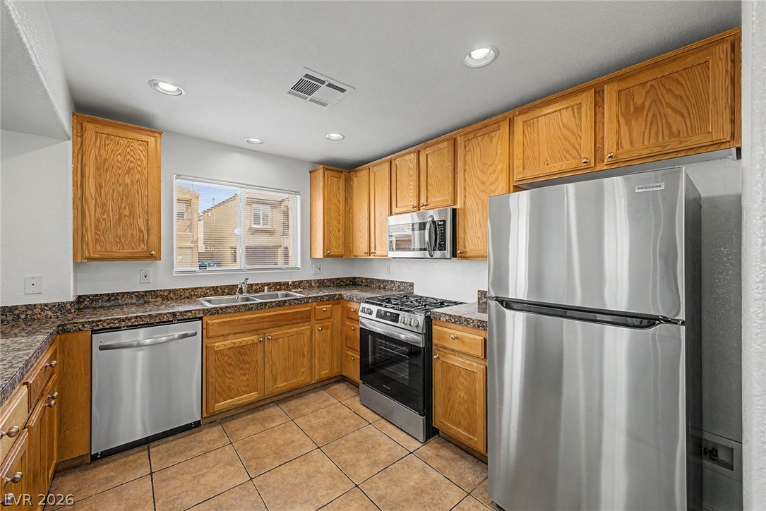 6921 Graceful Cloud Avenue Property Photo 7