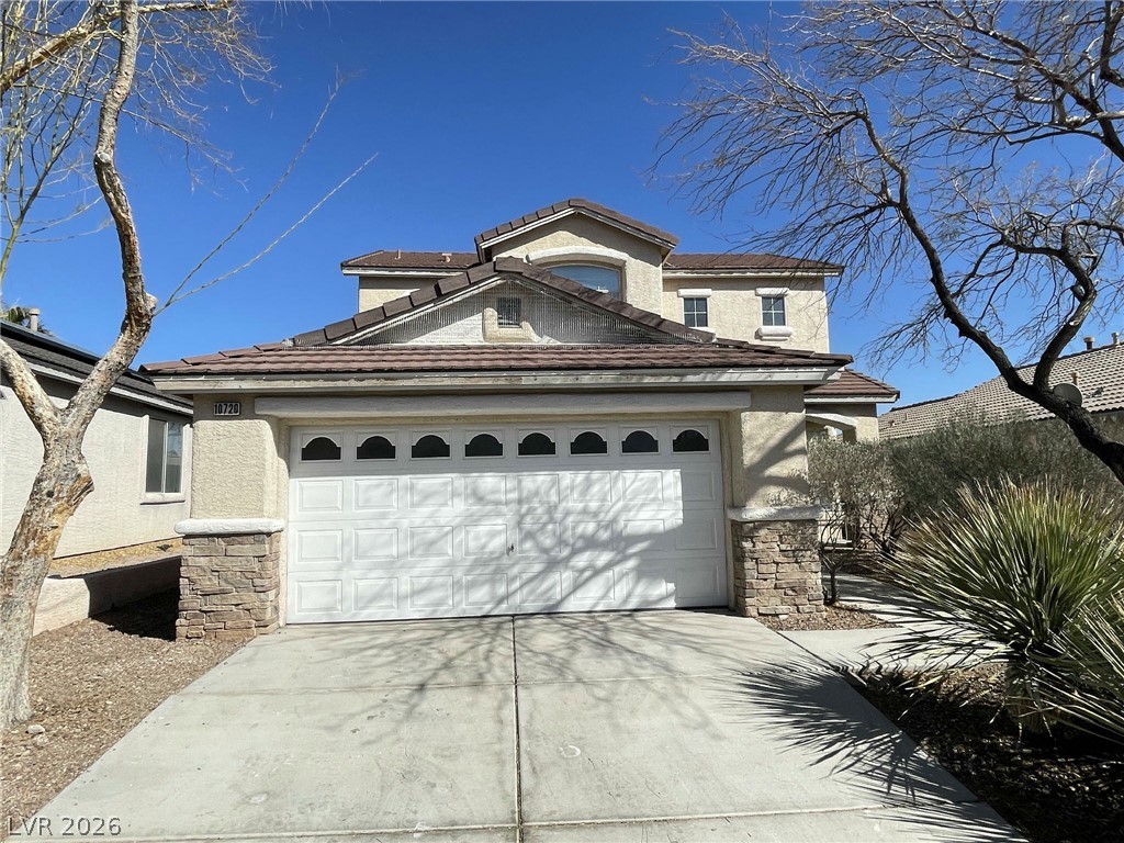 10720 WOODLORE Place Property Photo 1