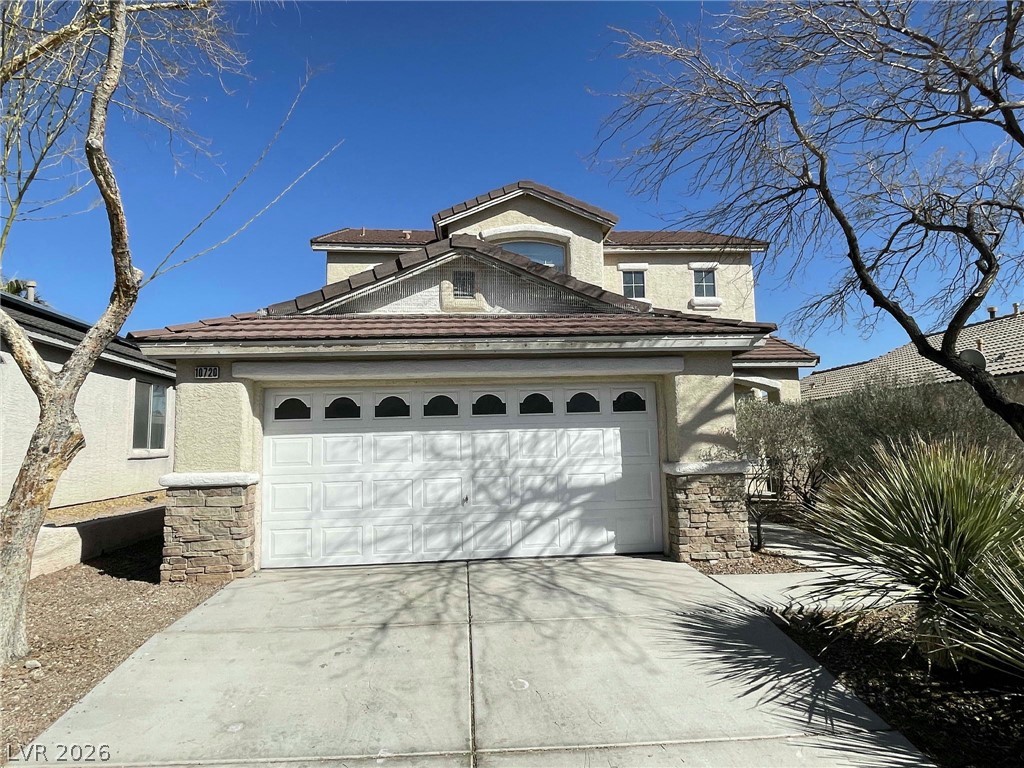 10720 WOODLORE Place Property Photo 1