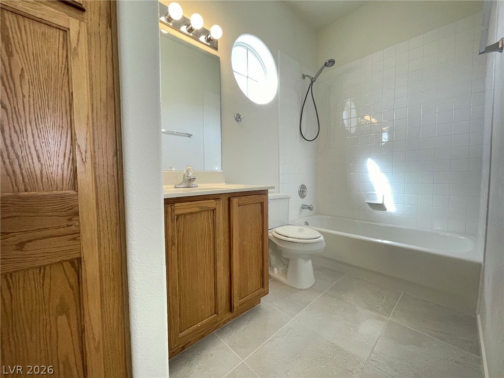 10720 Woodlore Place Property Photo 9