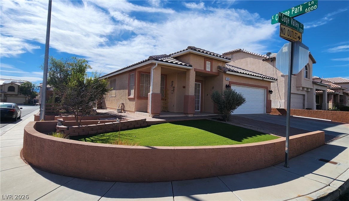 1085 Sage Valley Court Property Photo 2